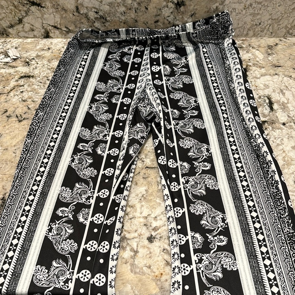 Flare legged legging silky texture